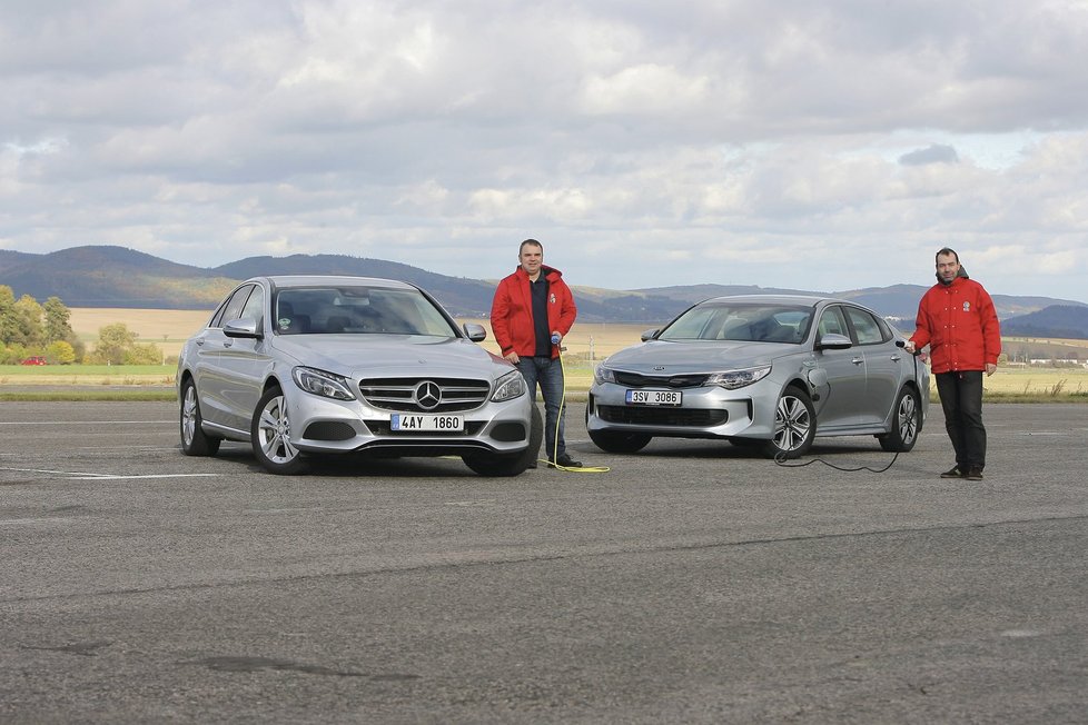 Srovnání kie s mercedesem není v případě plug-in hybridů žádné sci-fi . Korejec dokázal velmi překvapit.