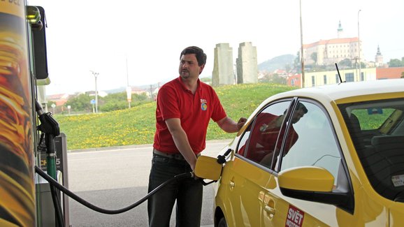 Ceny nafty a benzinu v Evropě aktuálně: Kde natankujete nejlevněji? A kde nejdráž? 