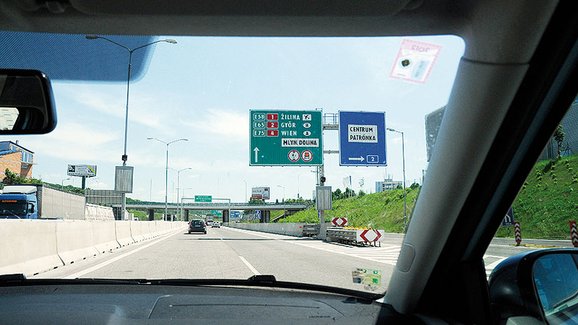 Slovenská vláda navrhla snížit silniční daň, jak žádali dopravci
