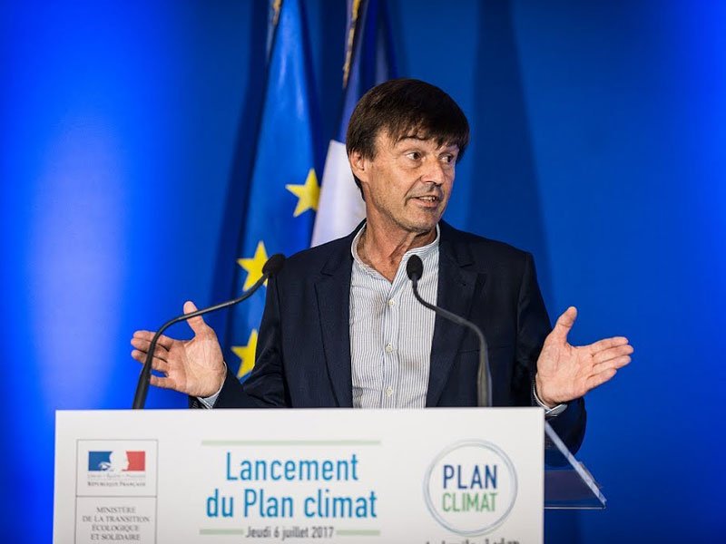 Francouzský ministr Nicolas Hulot vyhlašuje zákaz benzinu v rámci plánu na záchranu planety a klimatu