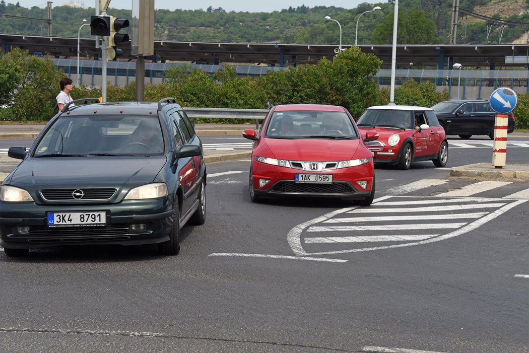 Křižovatka u holešovického nádraží