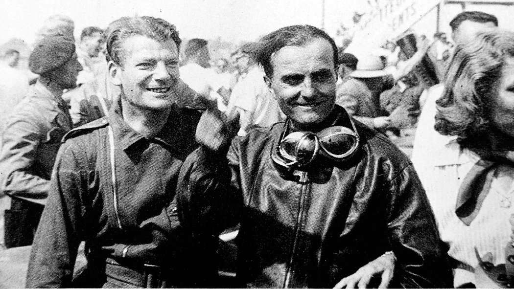 Vítězná dvojice Le Mans z roku 1949. Vpravo je Ital žijící v USA Luigi Chinetti, který řídil téměř 23 hodin.