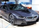 Na BMW i8 se poprvé u sériového auta představí laserové světlomety