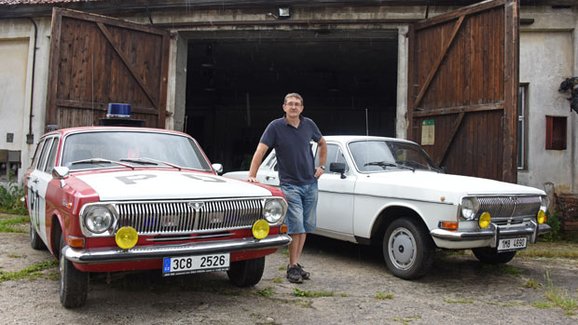 Třicet let jezdí ruskými vozy: Jak se mu žije s legendární Volhou?