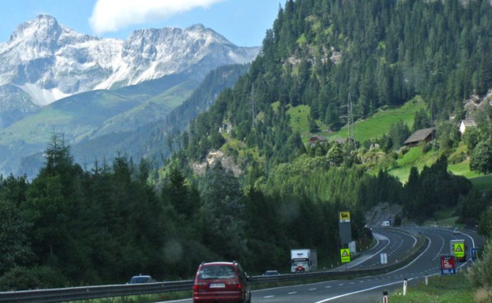 Rakousko: Alpy je škoda proletět
