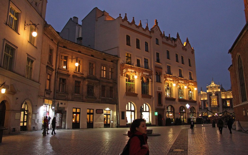 Středověké historické centrum má své kouzlo i po západu slunce