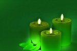 Zelená svíčka přináší štěstí a hojnost