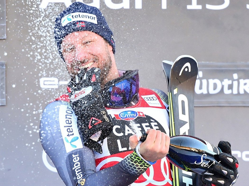 Aksel Lund Svindal po triumfu v italské Val Gardeně v roce 2018