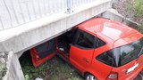 Smrtelná nehoda na Táborsku: Muž narazil do mostku, na místě zemřel