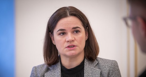 Opoziční vůdkyně Cichanouská přijede do Prahy, v Bělorusku ji odsoudili k 15letému vězení
