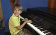 Jakub se hudbě, klavíru a zpěvu otočil zády.