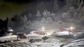Ve švýcarských Alpách záchranáři našli pět mrtvých skialpinistů.