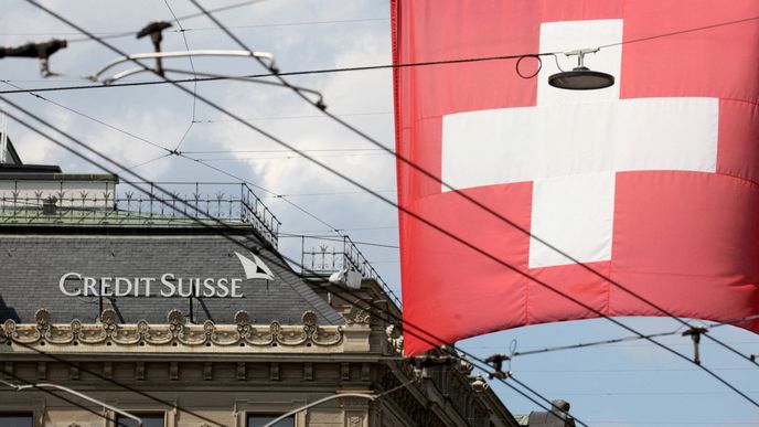 Švýcarská banka Credit Suisse byla krůček od krachu.