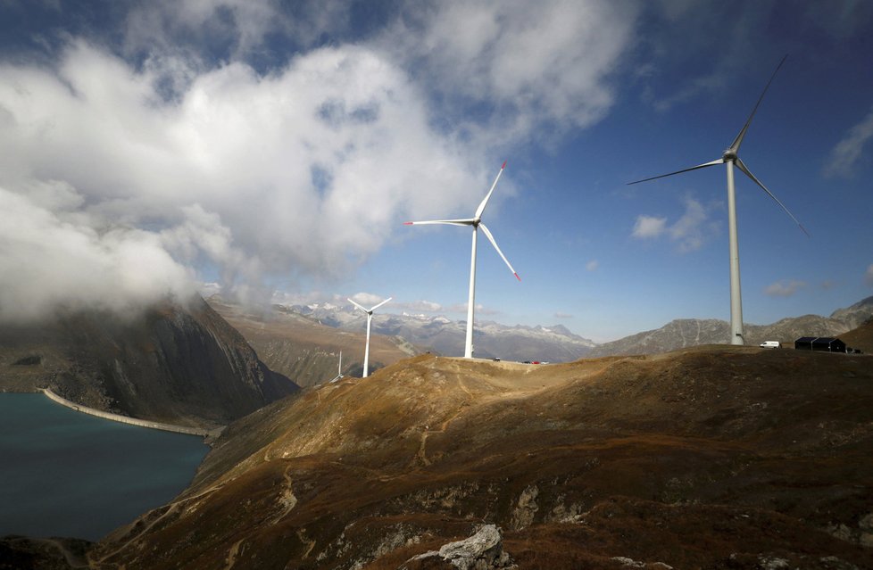 Téměř 60 procent elektrické energie vyrobené ve Švýcarsku pochází z obnovitelných zdrojů, zejména z vody.