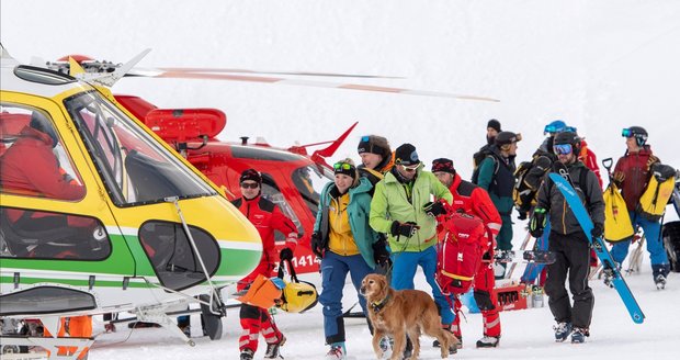 Laviny zasypaly horolezce i lyžaře. V Alpách hrozí extrémní nebezpečí, varují záchranáři
