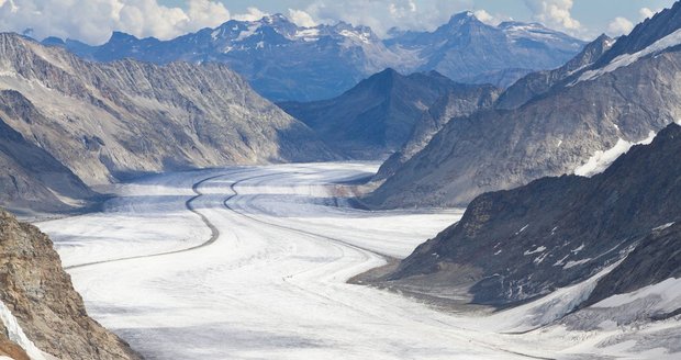 Švýcarům podle vědců hrozí roztátí ledovců: Pohled na ledovec Aletsch z Jungfraujochu.
