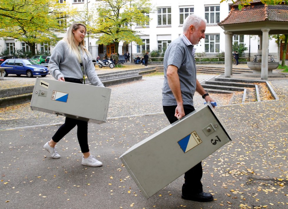 Parlamentní volby ve Švýcarsku v neděli vyhrála nacionalistická Švýcarská lidová strana (SVP) (20. 10. 2019)