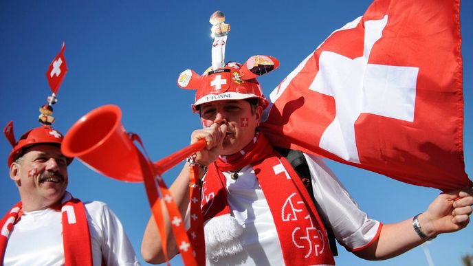 Švýcarsko žije sen o penězích spadlých z nebe Švýcarsko žije sen o penězích spadlých z nebe