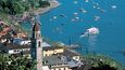 Letovisko Ascona na břehu jezera Maggiore.