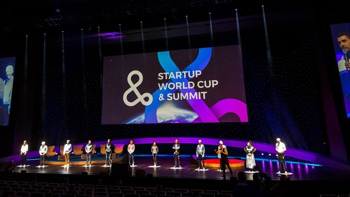 Letošní ročník Startup World Cup & Summitu ovládly české startupy. Hlavní cenu získala blockchainová firma Tatum z Brna.