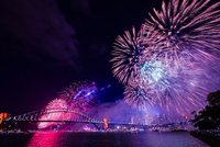 Silvestr ONLINE: Oslavy konce roku doma i ve světě. Letos v Česku převážně bez rachejtlí