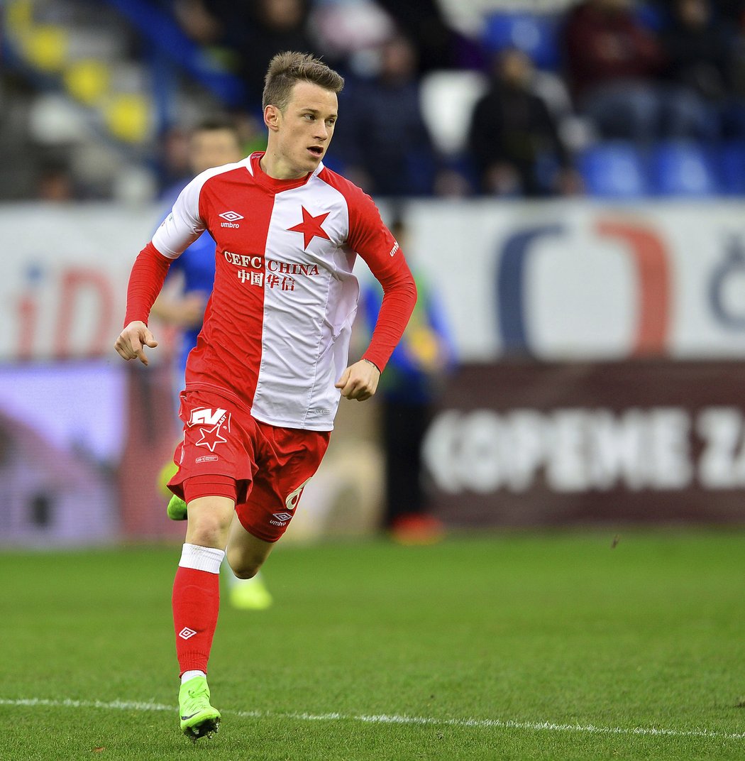 Záložník Slavie Jan Sýkora v derby určitě nenastoupí