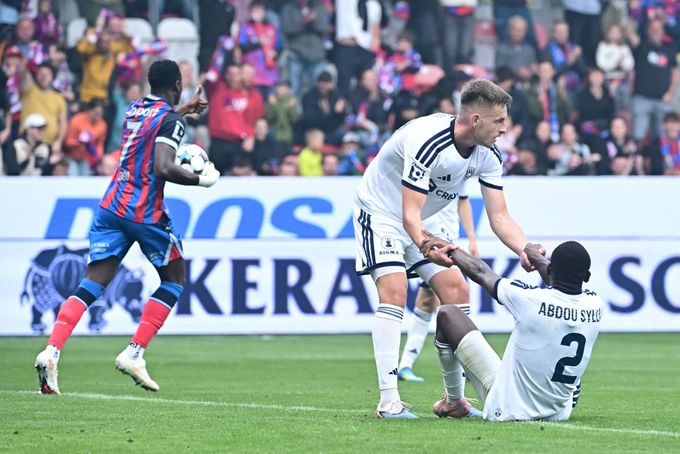 ONLINE: Plzeň - Olomouc 1:1. Obří smůla! Syllův neuvěřitelný vlastňák, Viktoria srovnává ONLINE: Plzeň - Olomouc 1:1. Obří smůla! Syllův neuvěřitelný vlastňák, Viktoria srovnává