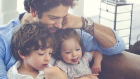 Proč se otcové chovají k synům a dcerám odlišně?