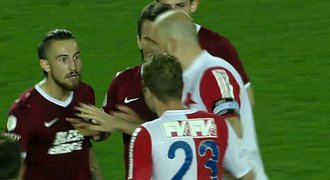 Držte je od sebe! Naštvaný Piták se po derby hádal s Váchou