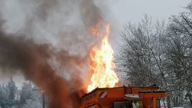 Požár silničního sypače na Uherskohradišťsku