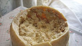 Casu marzu - "shnilý sýr".