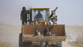 Arabsko-kurdské demokratické síly (SDF) podporované USA oznámily porážku Islámského státu v Baghúzu, posledním území, které ovládal chálífát ISIS