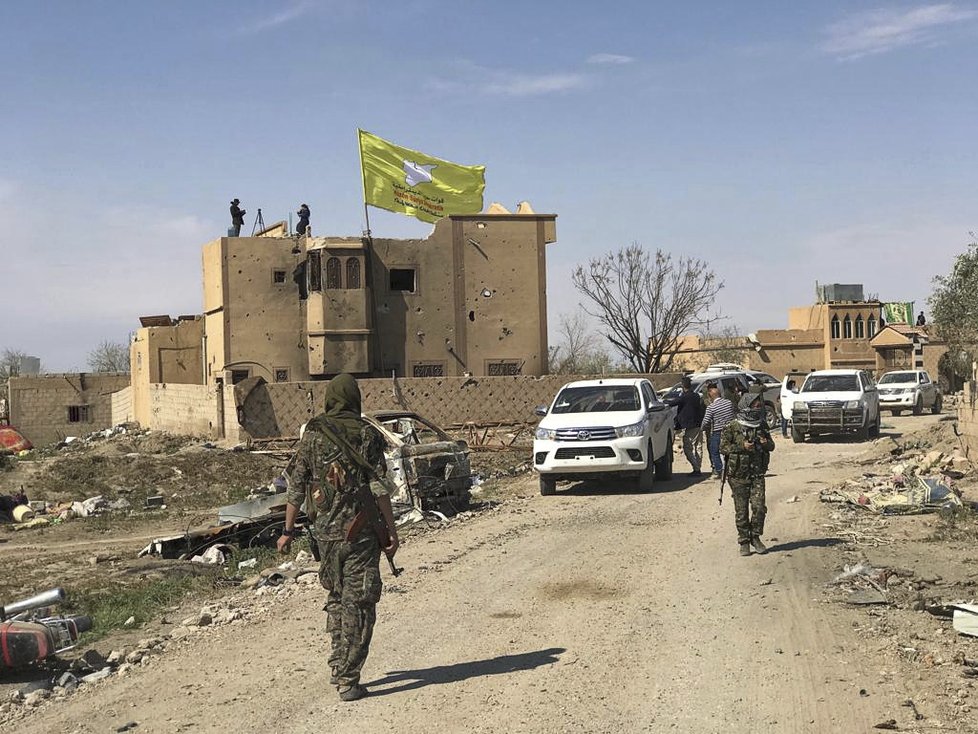 Arabsko-kurdské demokratické síly (SDF) v bojích s ISIS