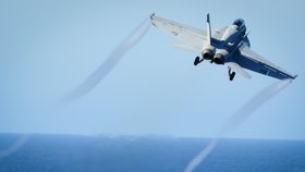 Lavrov vytkl USA sestřelení syrského armádního letounu.
