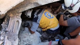 Při explozi muničního skladu v syrské provincii Idlib zemřelo 39 civilistů.