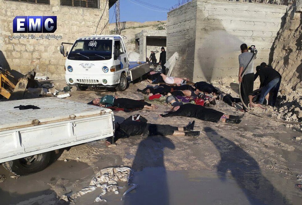 Letecký útok v syrské provincii Idlíb si v úterý vyžádal nejméně 58 obětí, včetně 11 dětí. Desítky dalších lidí byly zraněny.