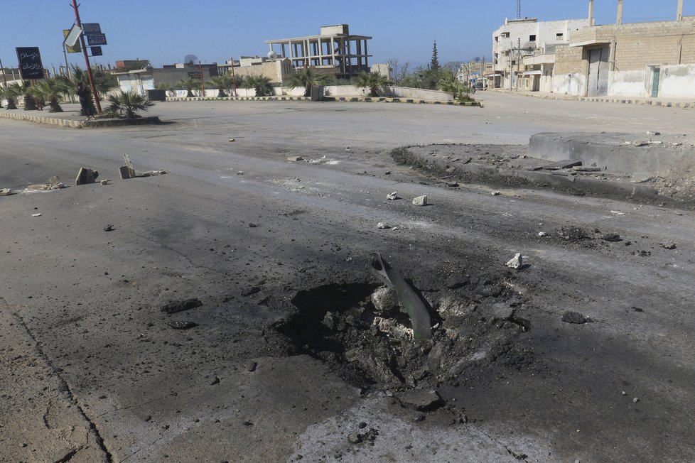 Letecký útok v syrské provincii Idlíb si v úterý vyžádal nejméně 58 obětí, včetně 11 dětí. Desítky dalších lidí byly zraněny.