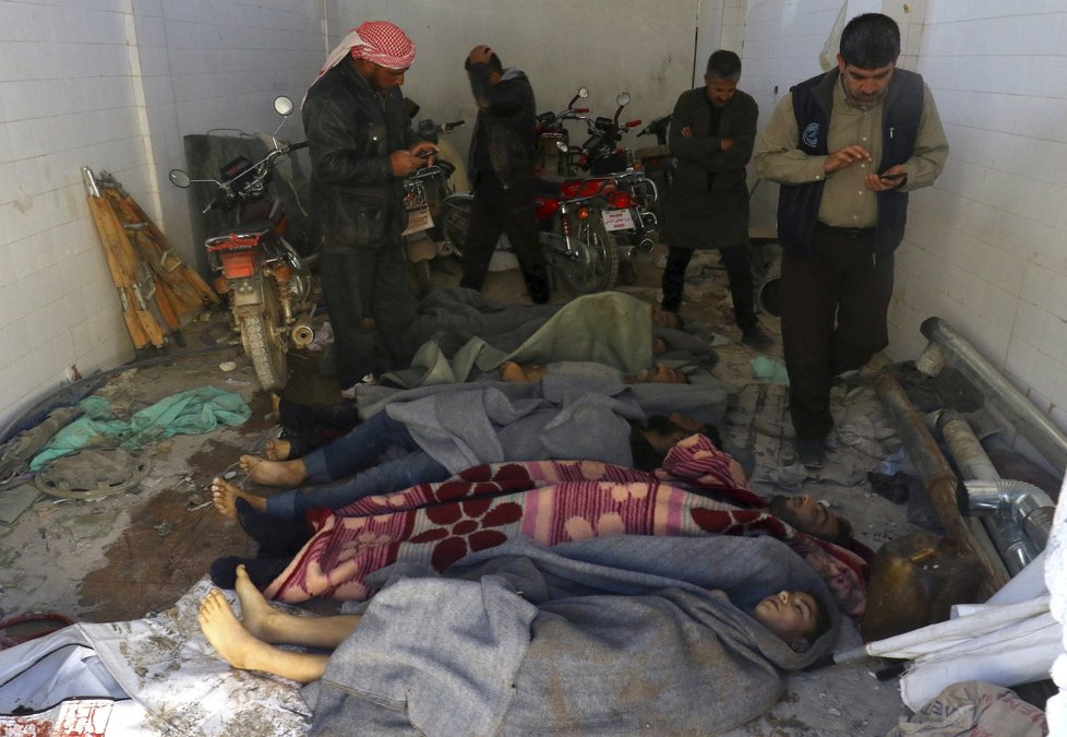 Sarin, z jehož použití obvinily Spojené státy syrský režim prezidenta Bašára Asada, v úterý údajně zabil v provincii Idlib nejméně 86 osob.