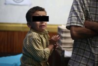Uprchlíci v centru pro mladistvé znásilnili chlapce (12): Lhali o svém věku