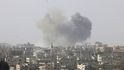 Při výbuchu náloží v Damašku zemřelo podle televize 40 lidí