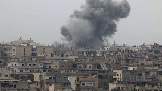 Při výbuchu náloží v Damašku zemřelo podle televize 40 lidí