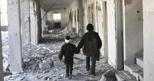 Už osmileté děti verbují do války v Sýrii, další jsou sexuálně zneužívány