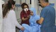 Smutné záběry ze syrského konfliktu: Při chemickém útoku v Idlíbu umírali civilisté včetně dětí
