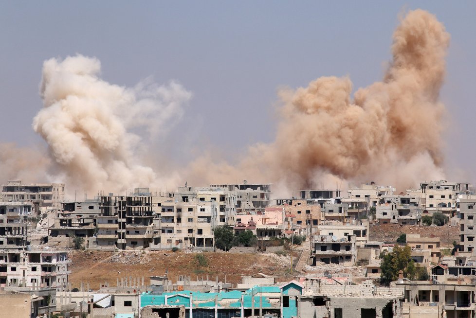 Boje o Sýrii mezi mezinárodní koalicí a Islámským státem.