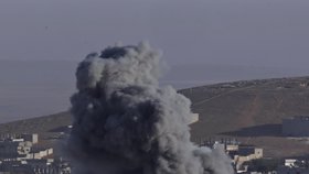 Boje v Kobani trvají již měsíc