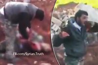 Děsivé video: Kanibal pojídá srdce padlého syrského vojáka!