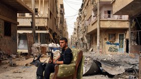 během Syrského konfliktu přišla o domovy pětina národa, ti, kteří zůstali, však žijí mnohdy v troskách