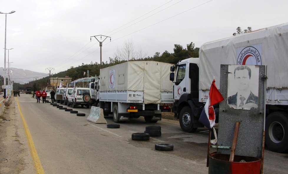 Humanitární pomoc pro odříznuté syrské město Madájá, kde hladověly dospělí i děti