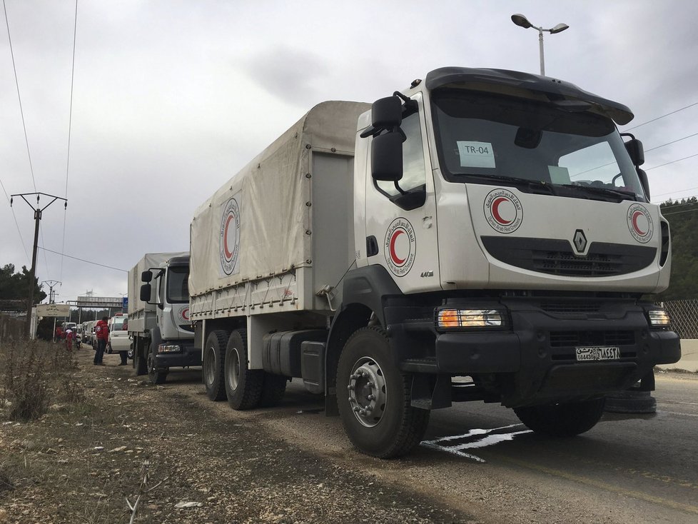 Humanitární pomoc pro odříznuté syrské město Madájá, kde hladověly dospělí i děti