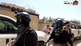 Experti OSN prozkoumávají místo údajného chemického útoku proti rebelům a civilistům v Sýrii